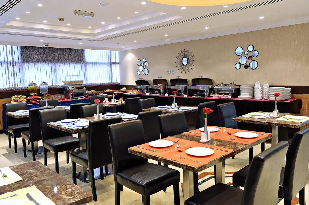 Signature Inn Al Riqqa Dubai Exteriör bild